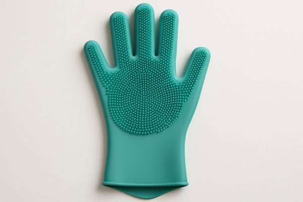 Extra Thick Silicone Pet Bathing Glove With Scrubber Surface For Deep Skin Cleaning And Massage